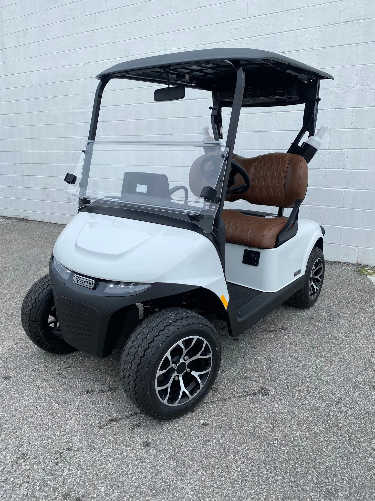 E-Z-GO RXV off-lease golf cart